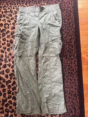H&M Olive Green Cargo Pants with Multiple Pockets